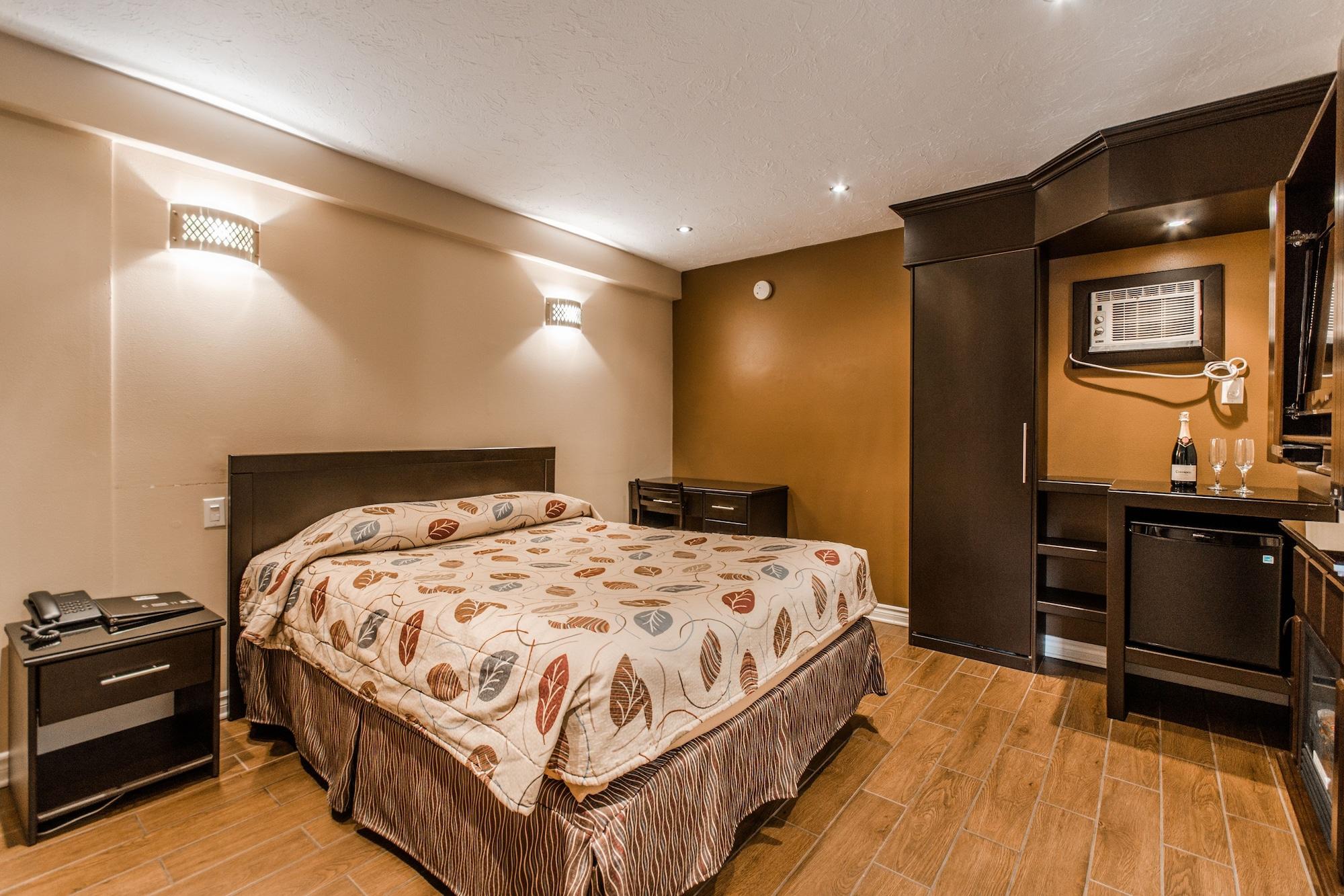 Olux Hotel-Motel-Suites Лавал Екстериор снимка