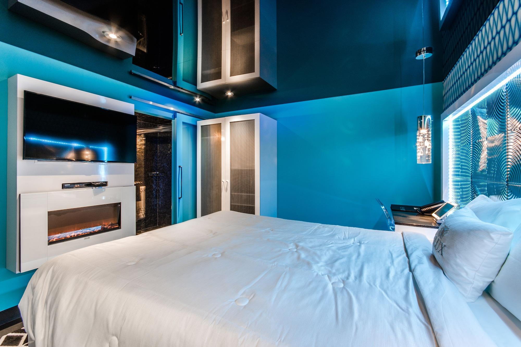 Olux Hotel-Motel-Suites Лавал Екстериор снимка