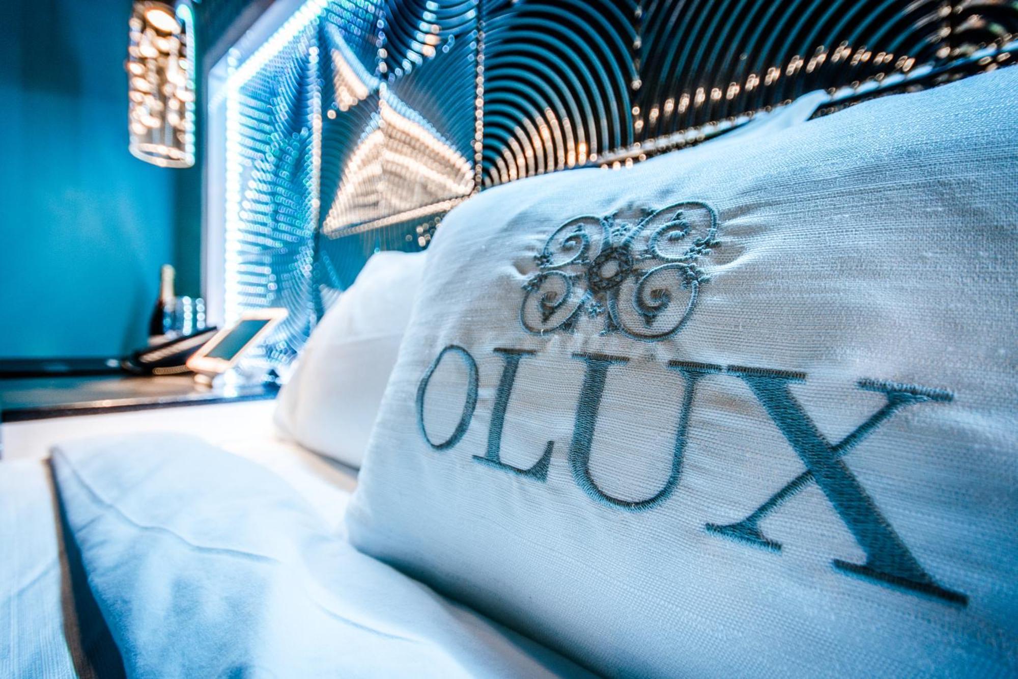 Olux Hotel-Motel-Suites Лавал Стая снимка